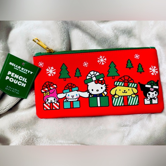 Hello Kitty Red Holiday Pouch - Picture 1 of 6